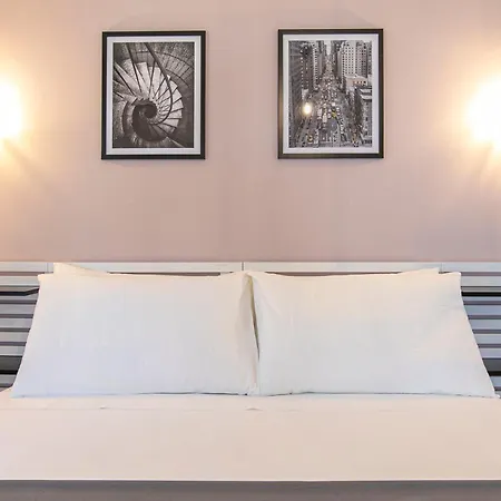 Domina Πανσιόν