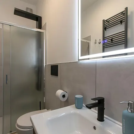 Πανσιόν Domina Φιουμιτσίνο