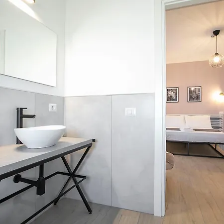 Domina Πανσιόν