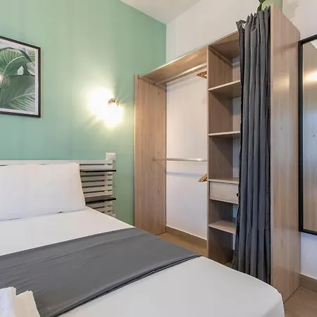 Domina Πανσιόν Φιουμιτσίνο