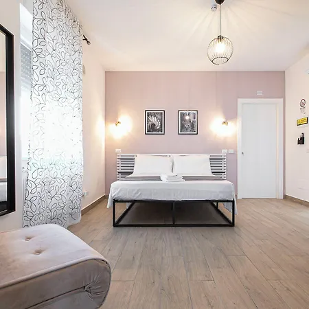 Πανσιόν Domina Φιουμιτσίνο