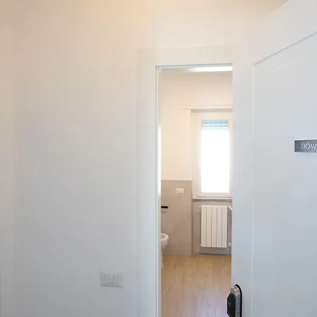 Domina Πανσιόν